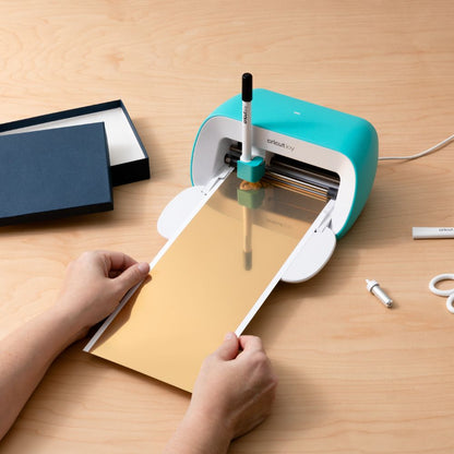 Cricut - Joy - 4 Feuilles de Vinyle Permanent Inscriptible - Or - 14 x 33 cm