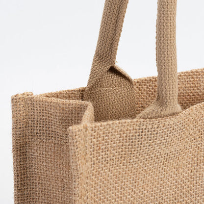 Zoom sur la matière jute du sac